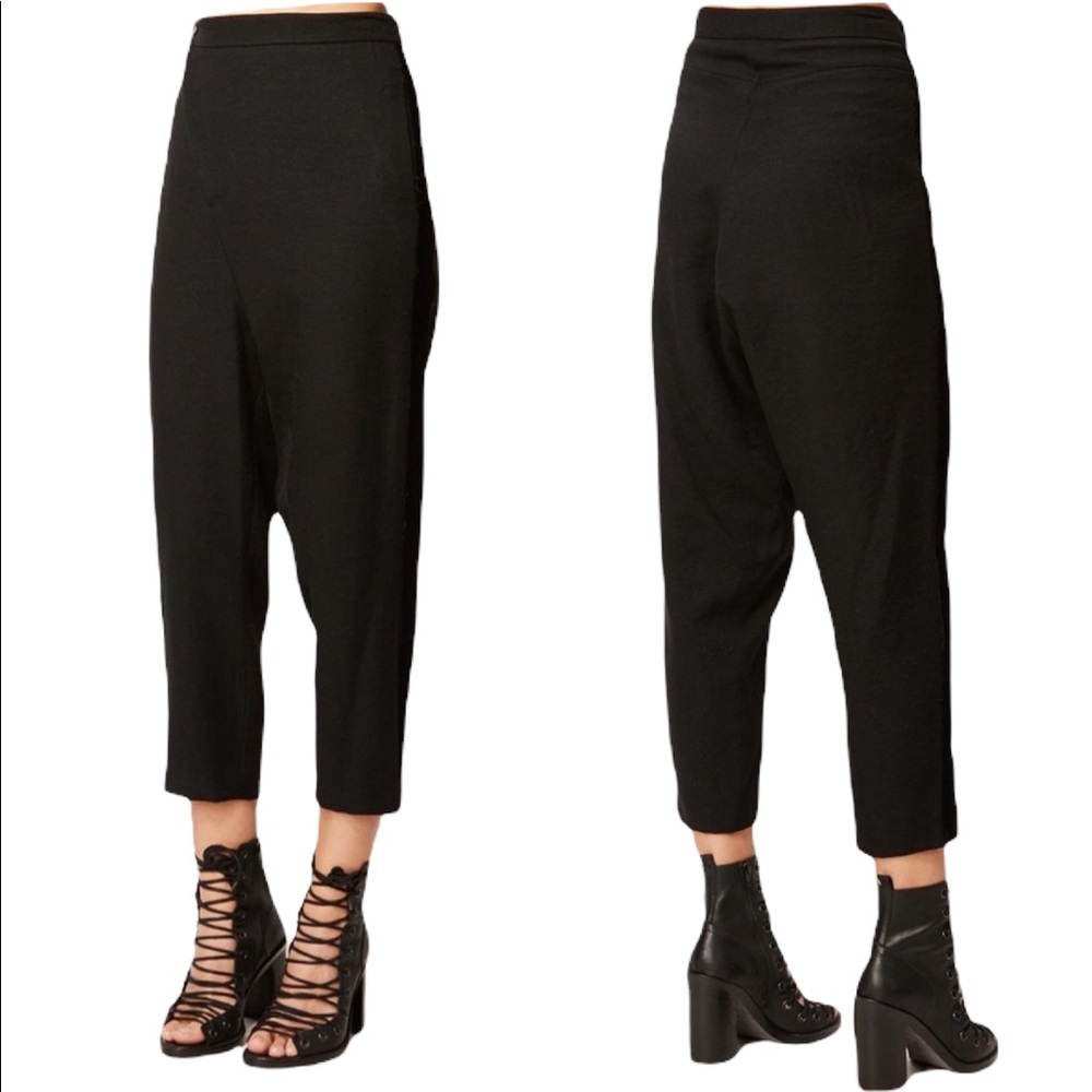 AGANOVICH BLACK DISLOCATED FASTENING CROP PANT 0